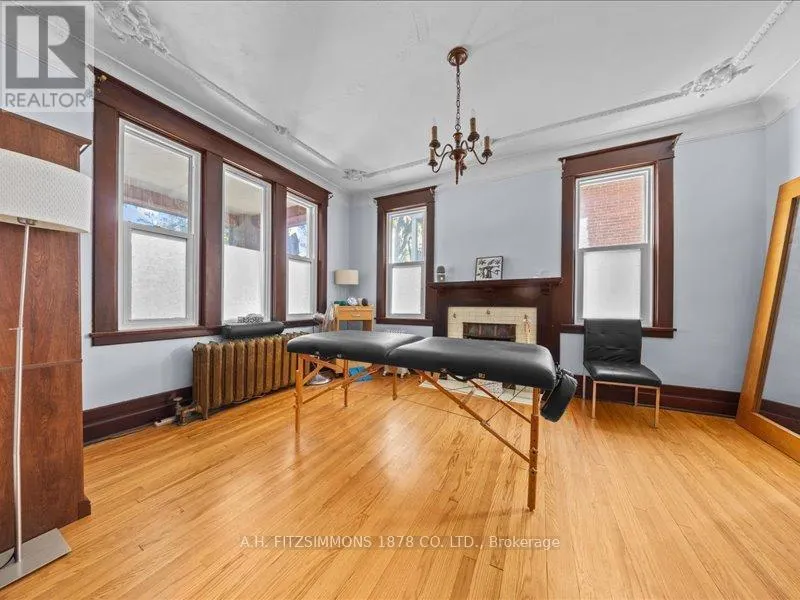 18-20 WOODLAWN AVENUE