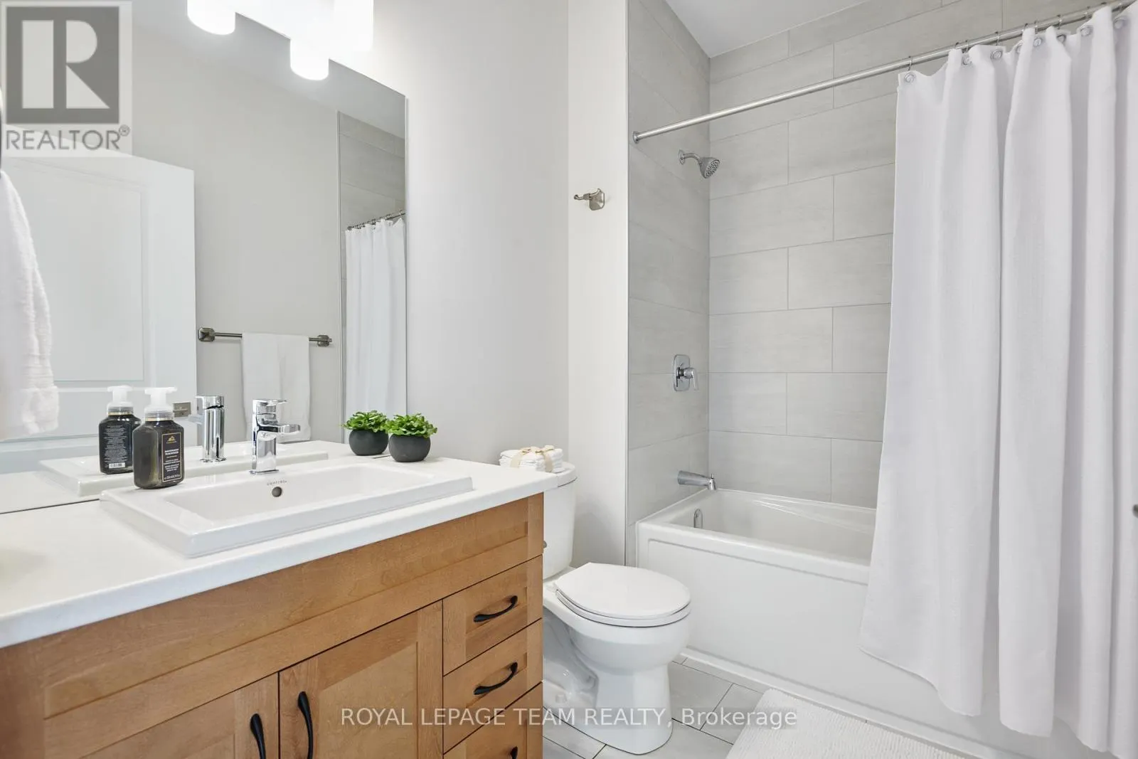 223 MACBEATTIE DRIVE