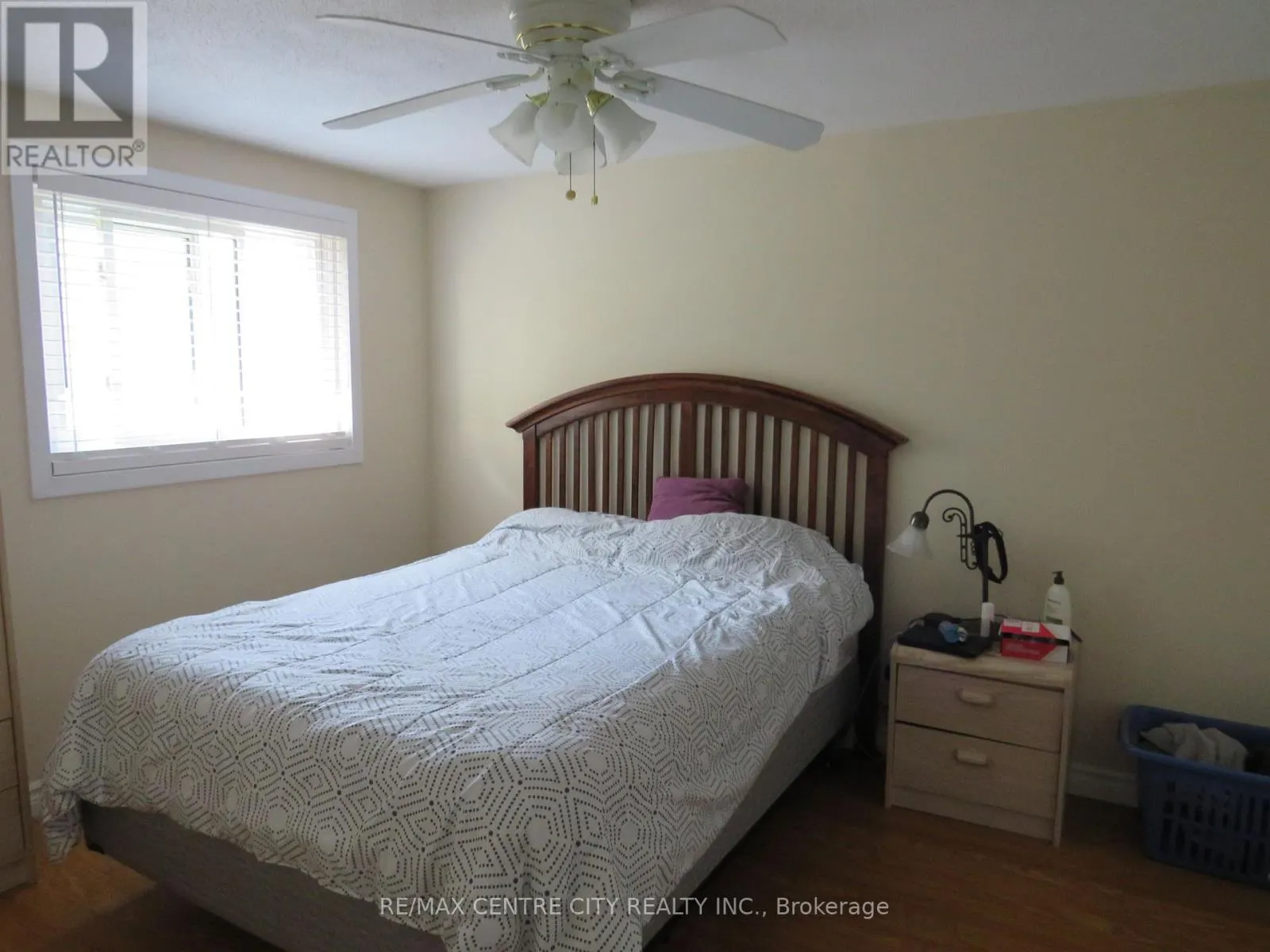 54 - 166 SOUTHDALE RD ROAD W, #54