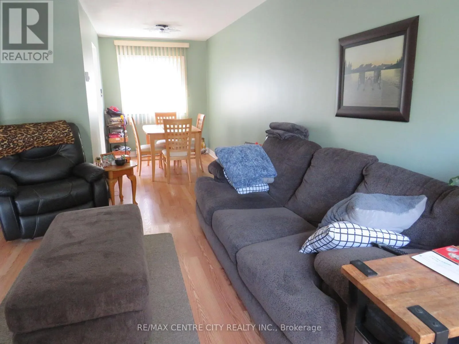 54 - 166 SOUTHDALE RD ROAD W, #54