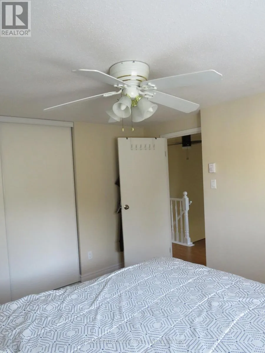54 - 166 SOUTHDALE RD ROAD W, #54