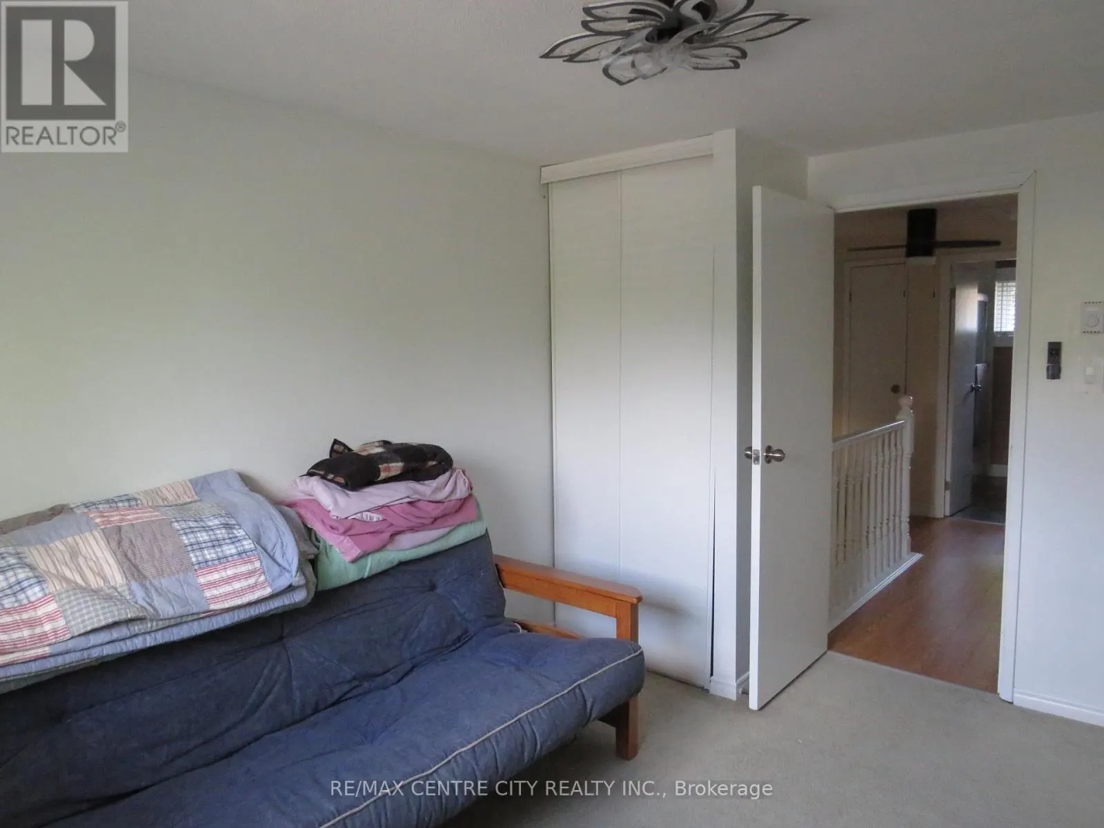 54 - 166 SOUTHDALE RD ROAD W, #54