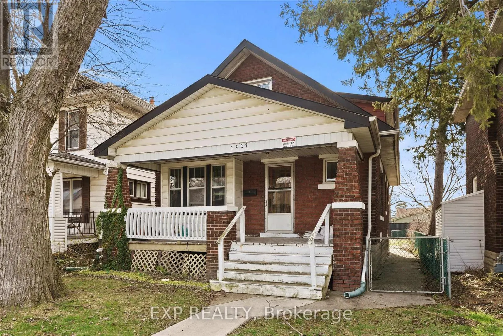 1427 BRUCE AVENUE