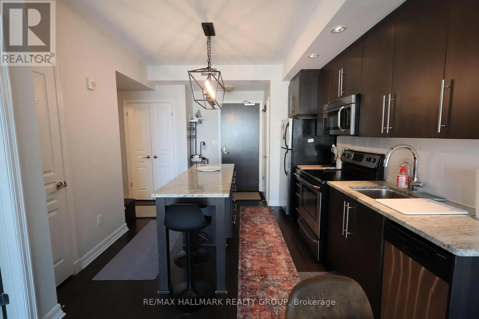1109 - 238 BESSERER STREET