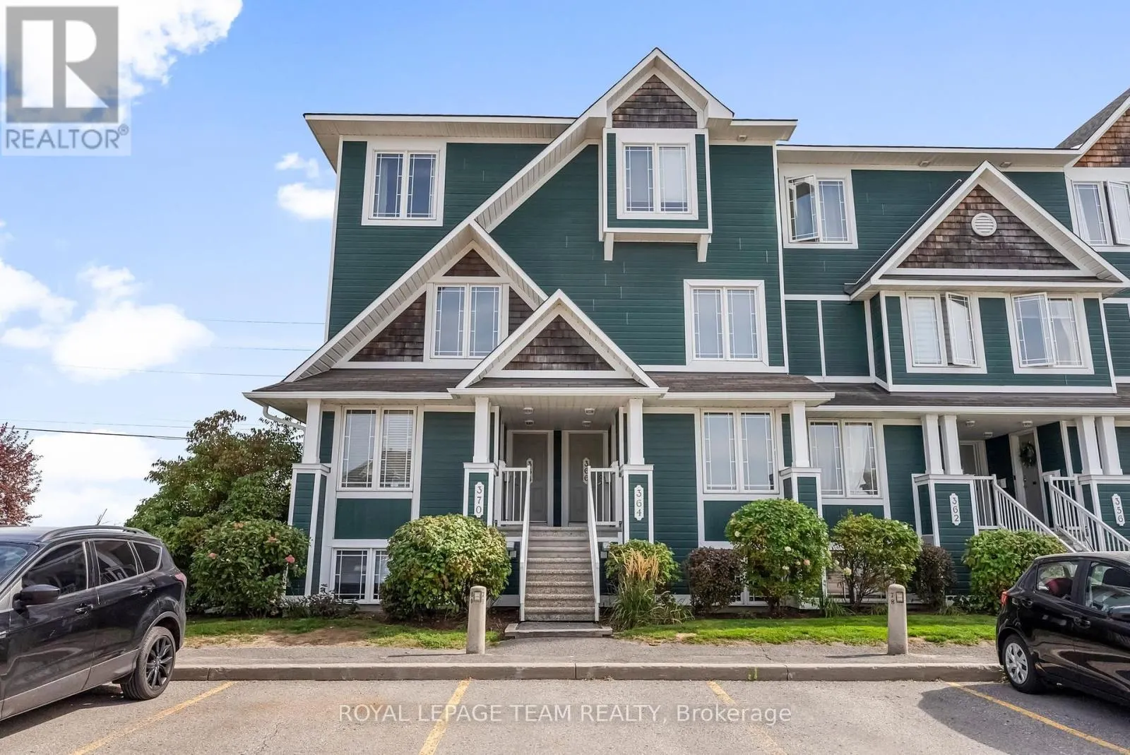 368 CROWNRIDGE DRIVE