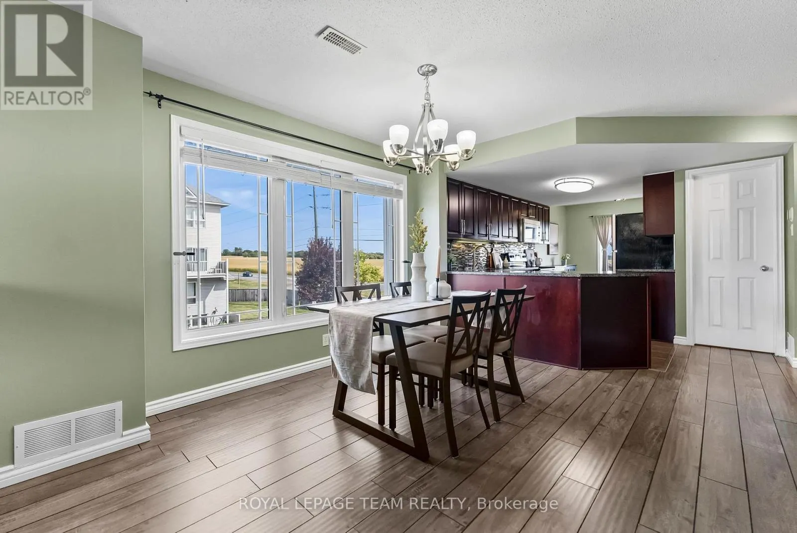 368 CROWNRIDGE DRIVE