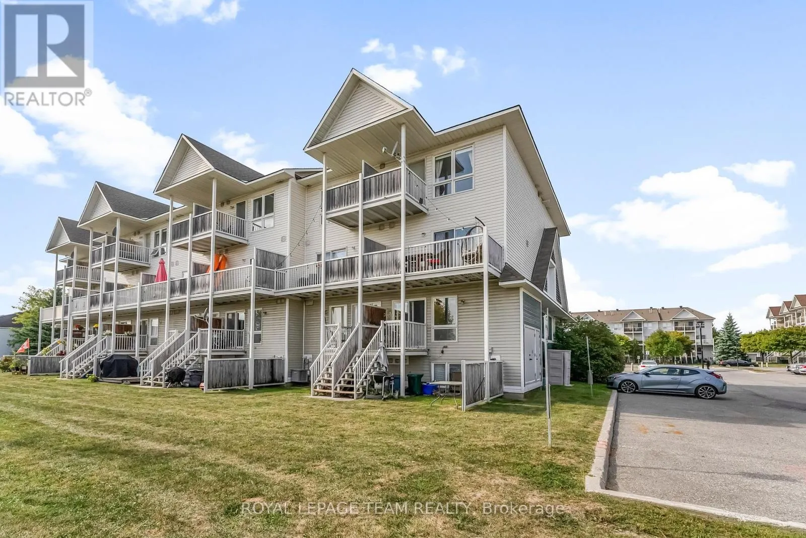 368 CROWNRIDGE DRIVE