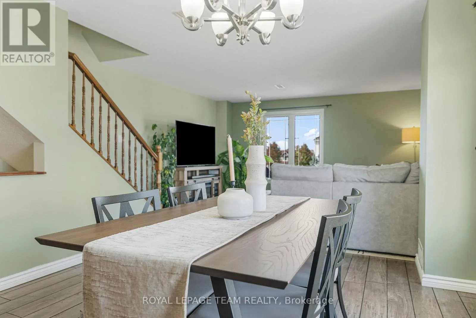 368 CROWNRIDGE DRIVE