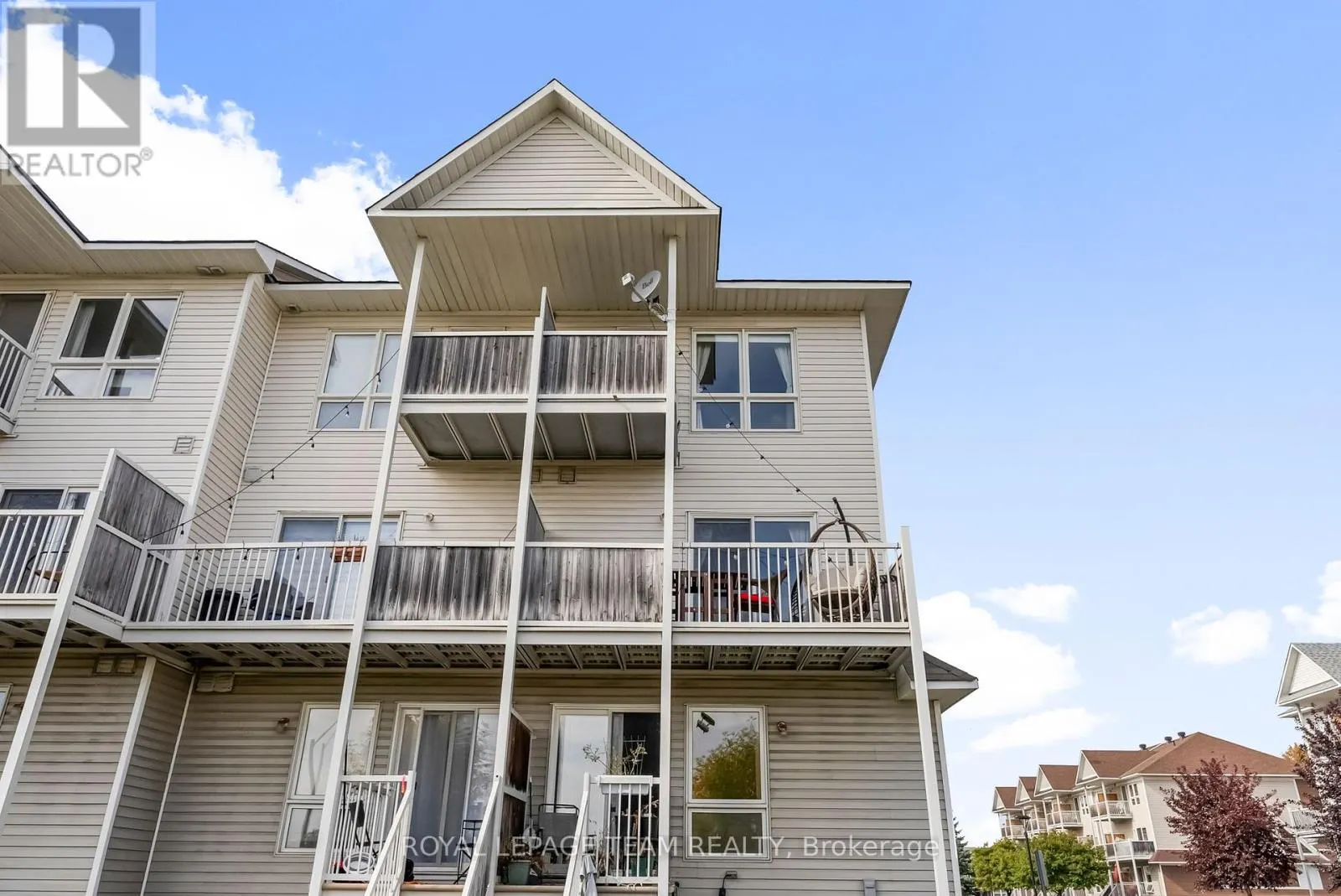 368 CROWNRIDGE DRIVE