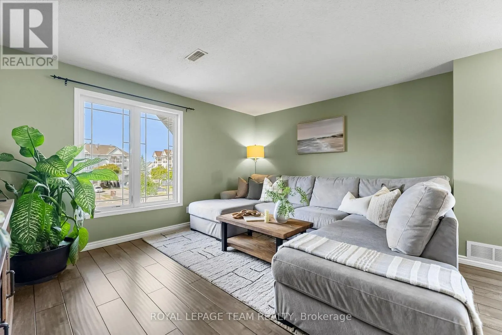 368 CROWNRIDGE DRIVE