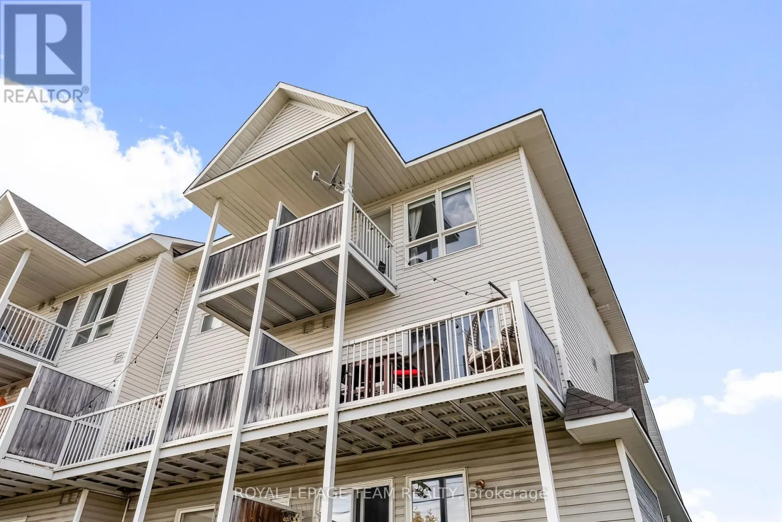 368 CROWNRIDGE DRIVE