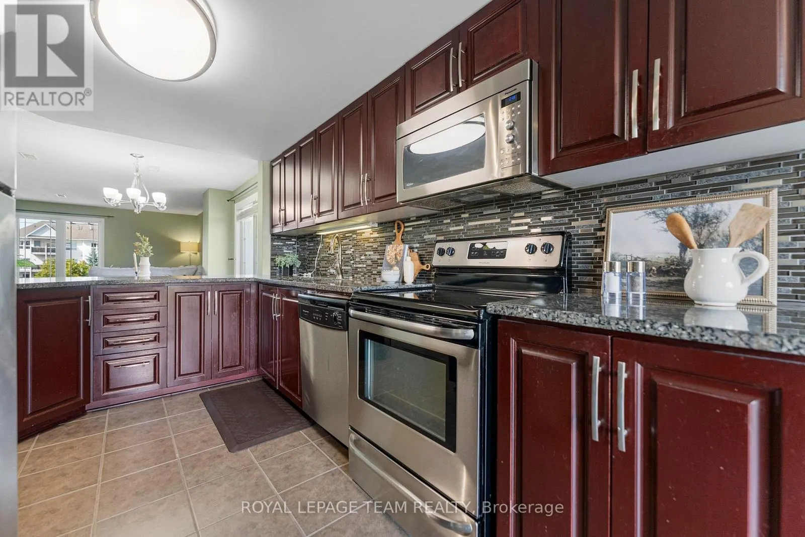 368 CROWNRIDGE DRIVE