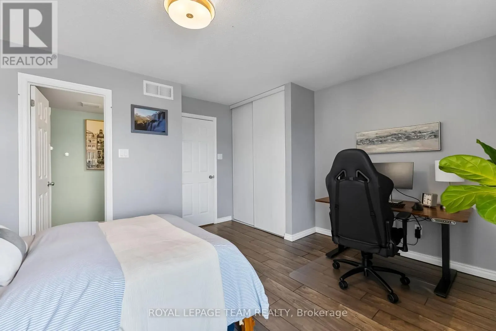 368 CROWNRIDGE DRIVE