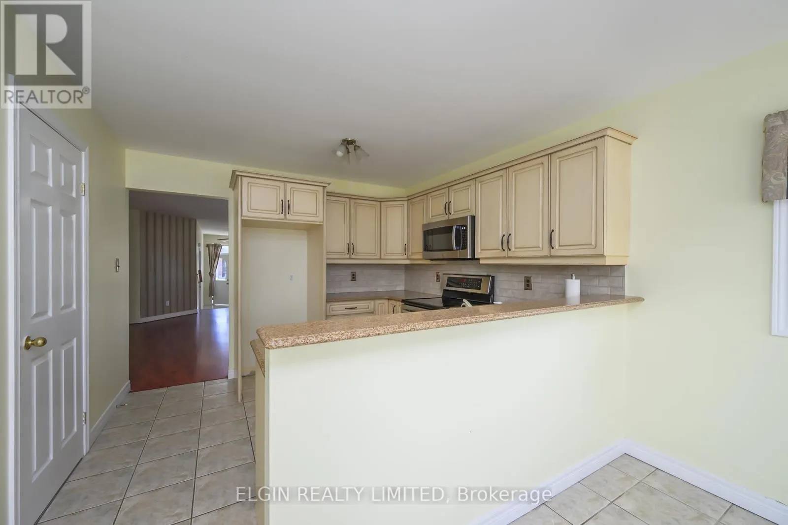 1 MAGNOLIA COURT