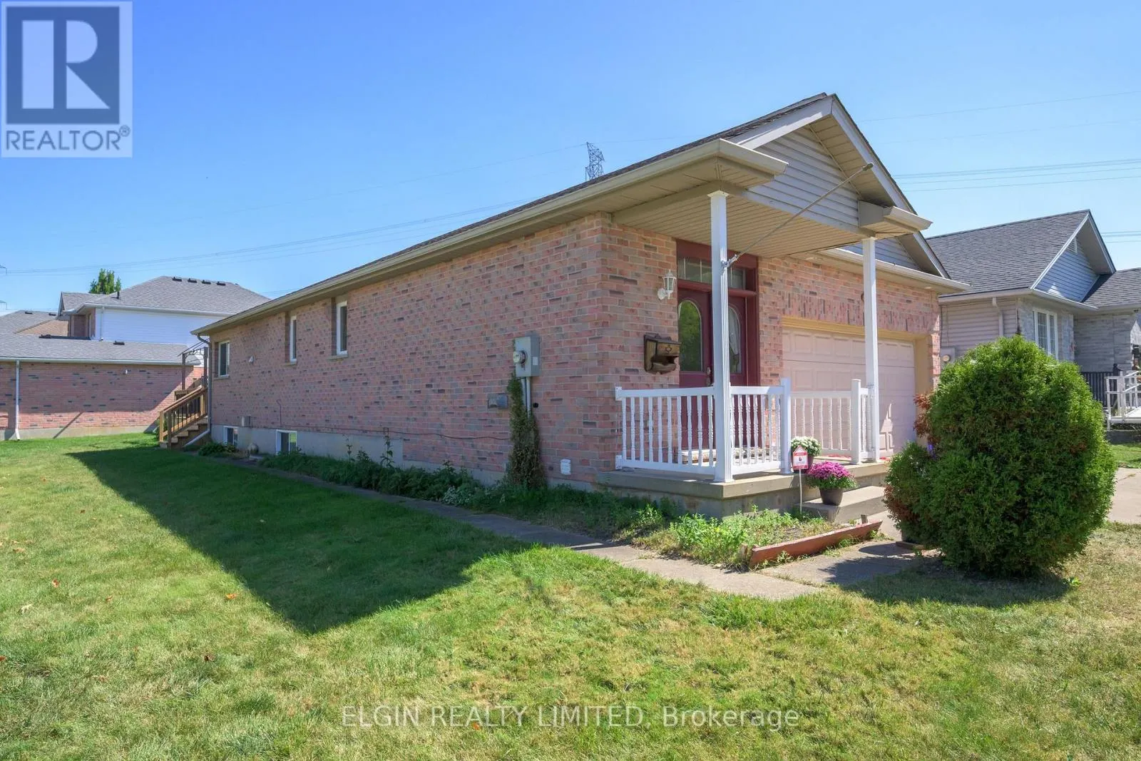 1 MAGNOLIA COURT