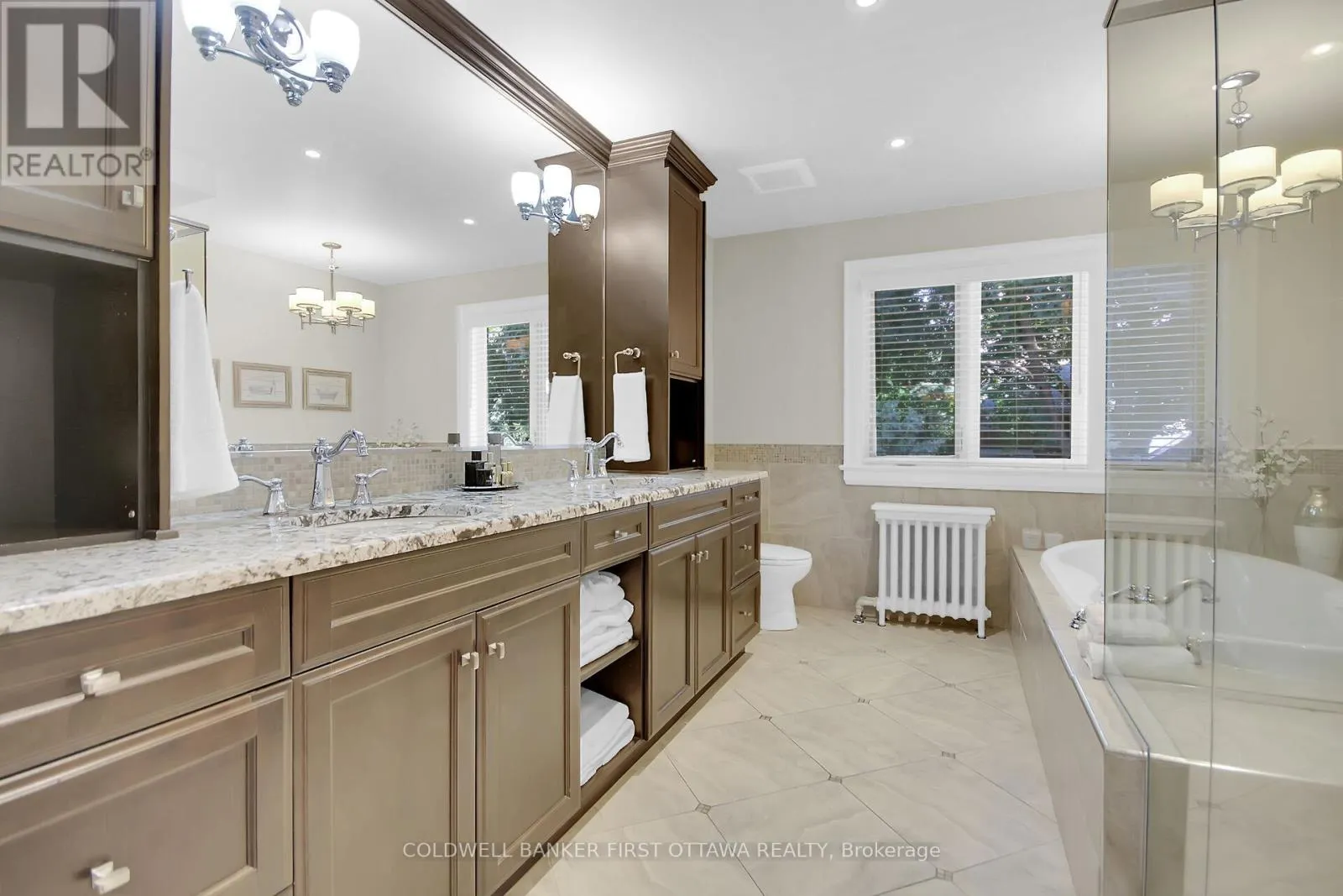 381 HURON AVENUE S