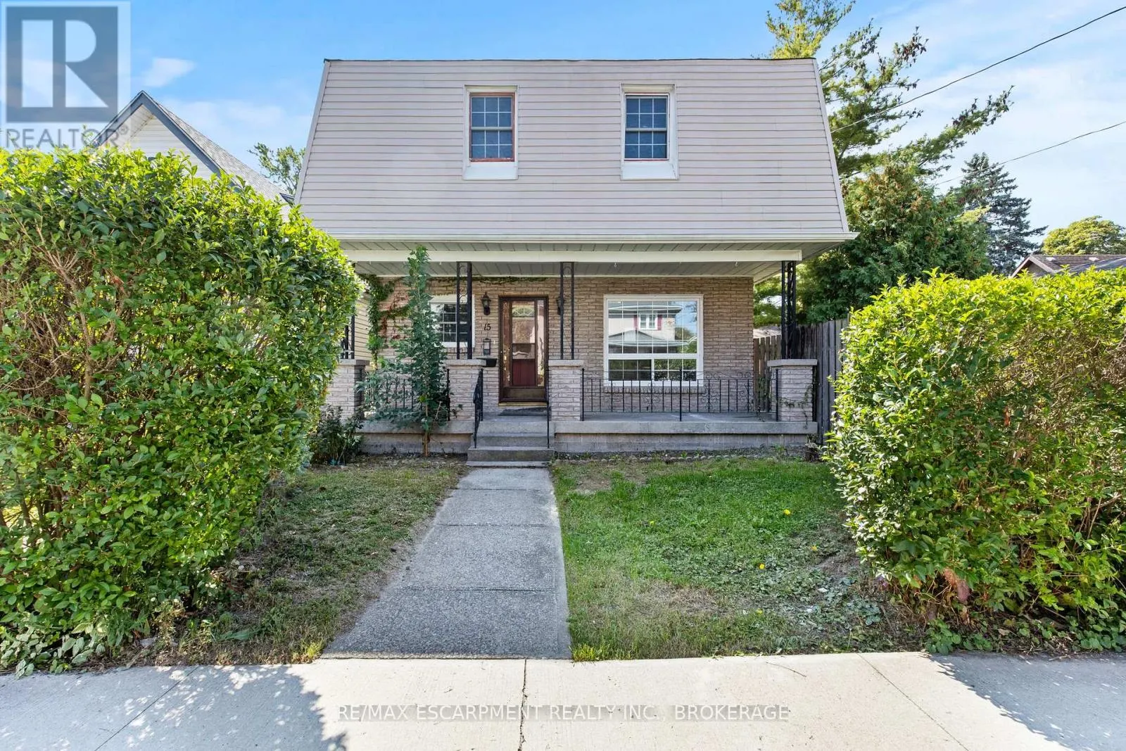 15 MCCORMICK STREET
