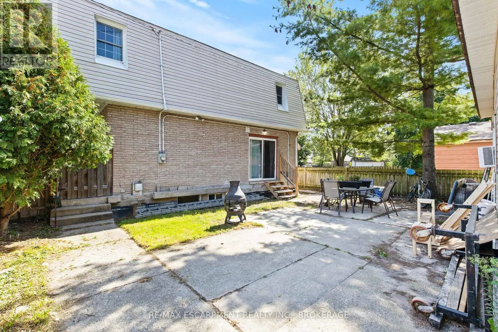 15 MCCORMICK STREET