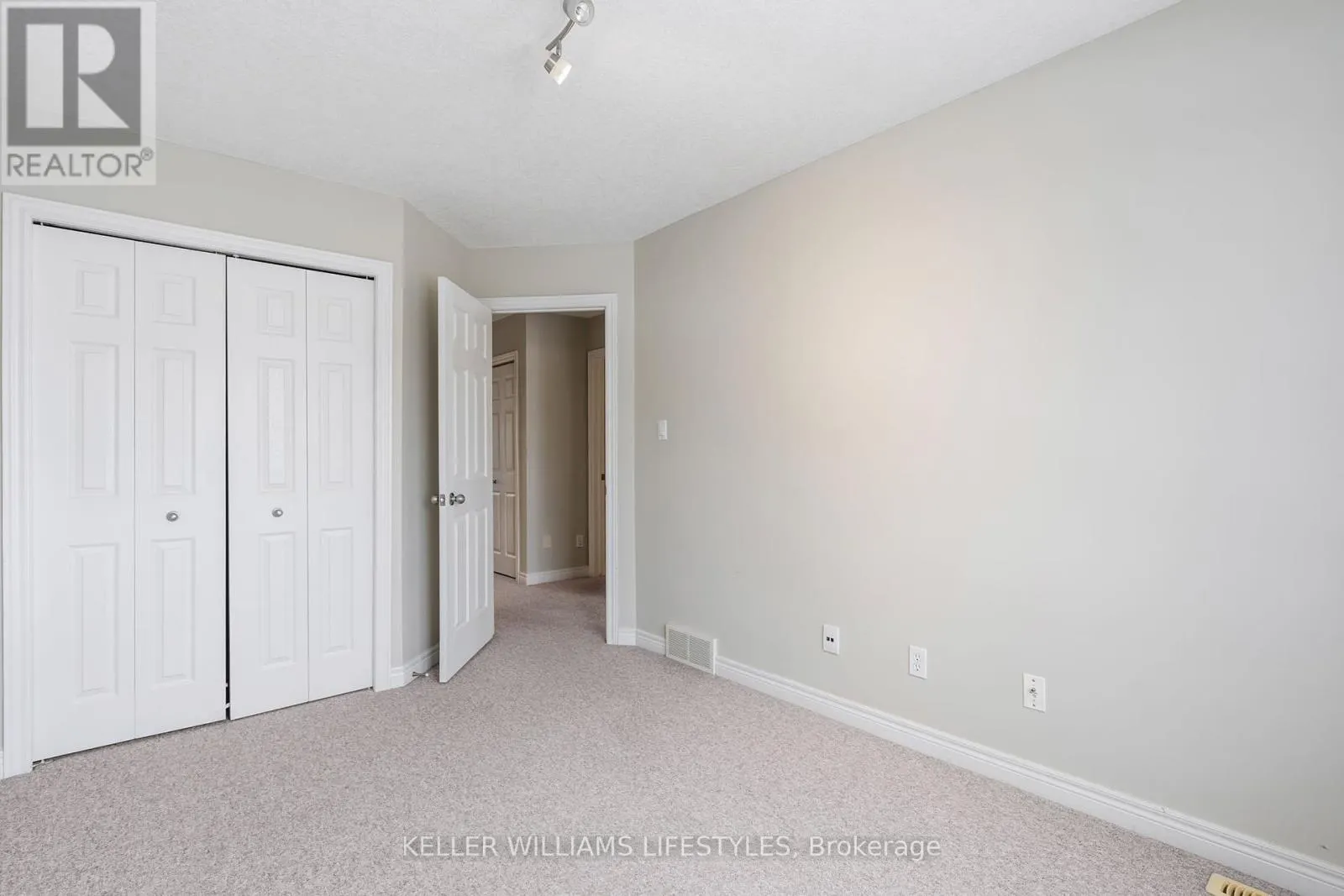 43 - 505 BLUE JAY DRIVE, #43