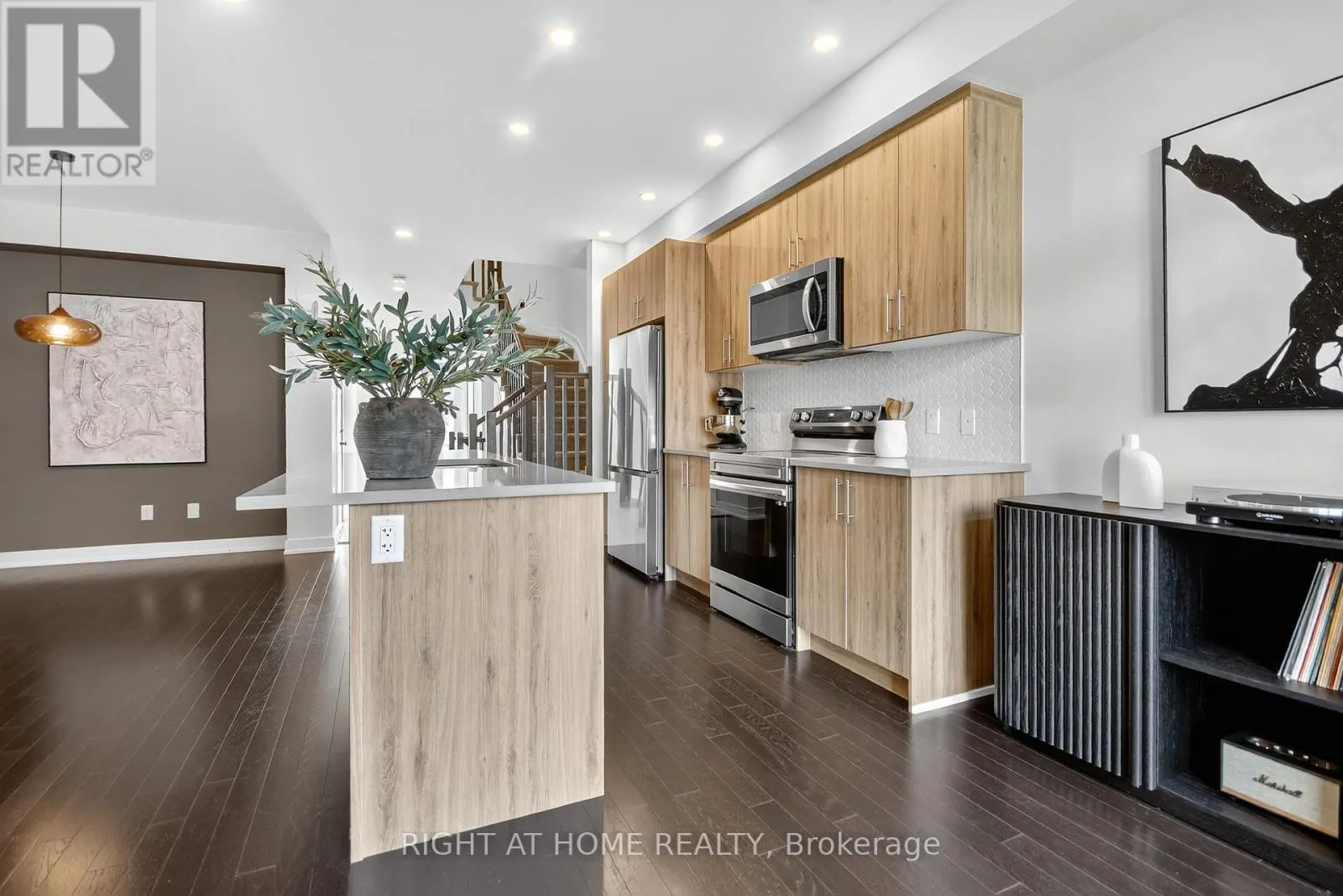 2329 GOLDHAWK DRIVE
