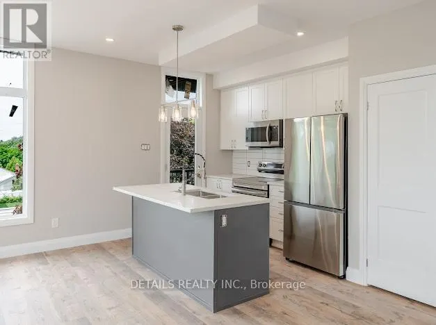 101 - 659 DONAT STREET