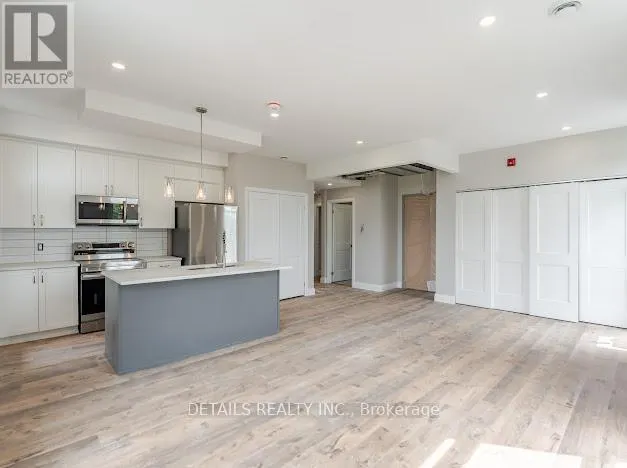 101 - 659 DONAT STREET