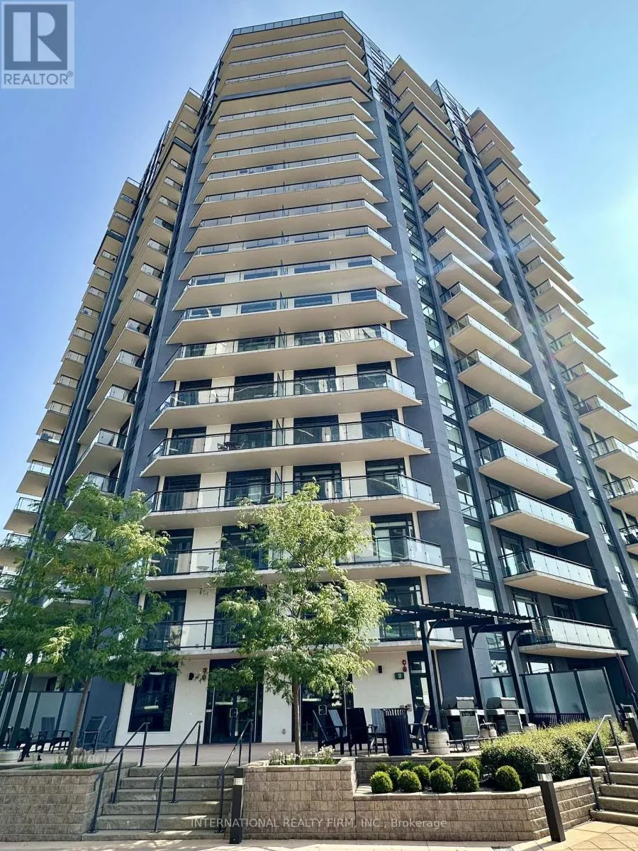 155 CAROLINE STREET S