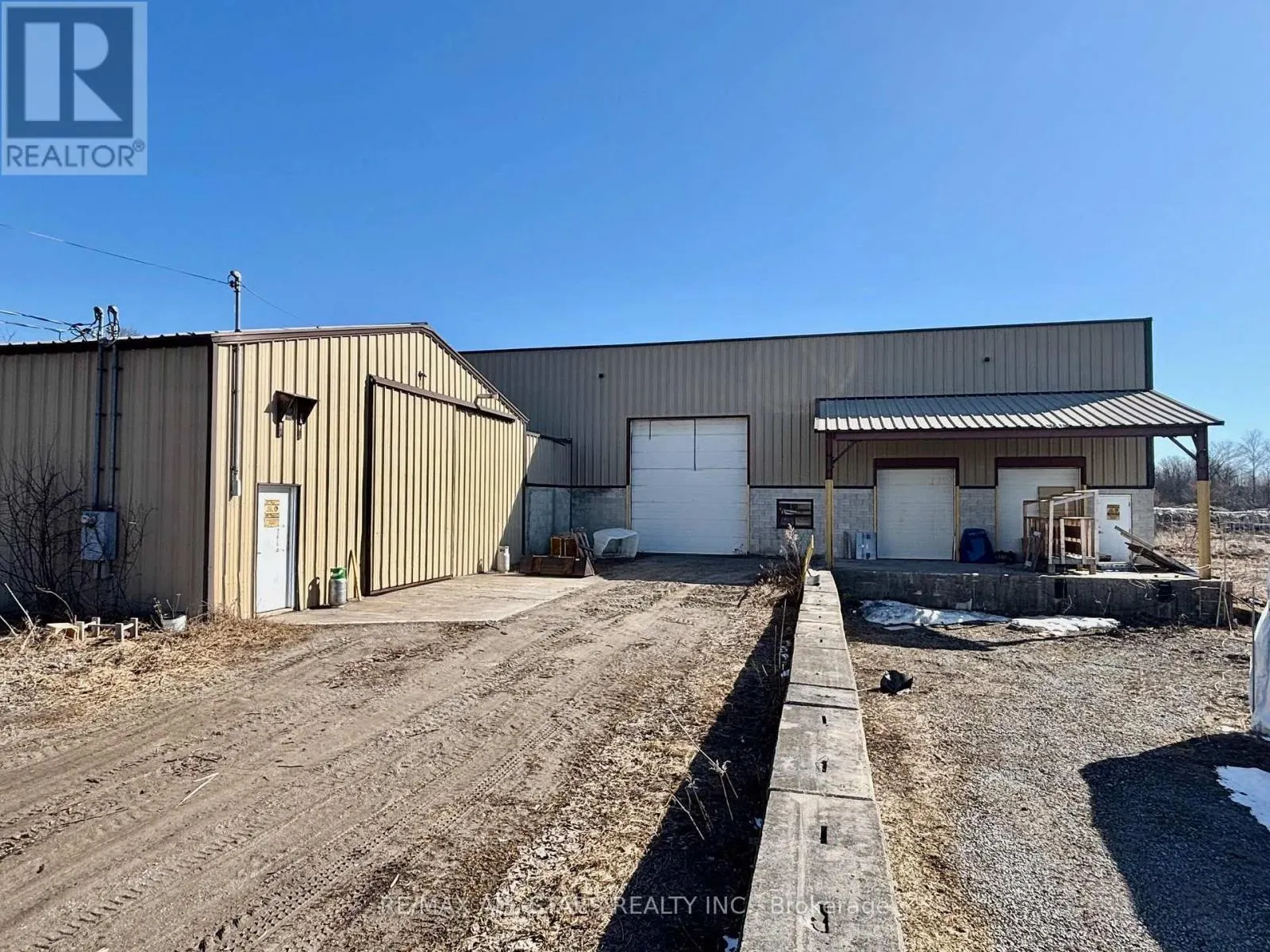 542 PORTAGE ROAD