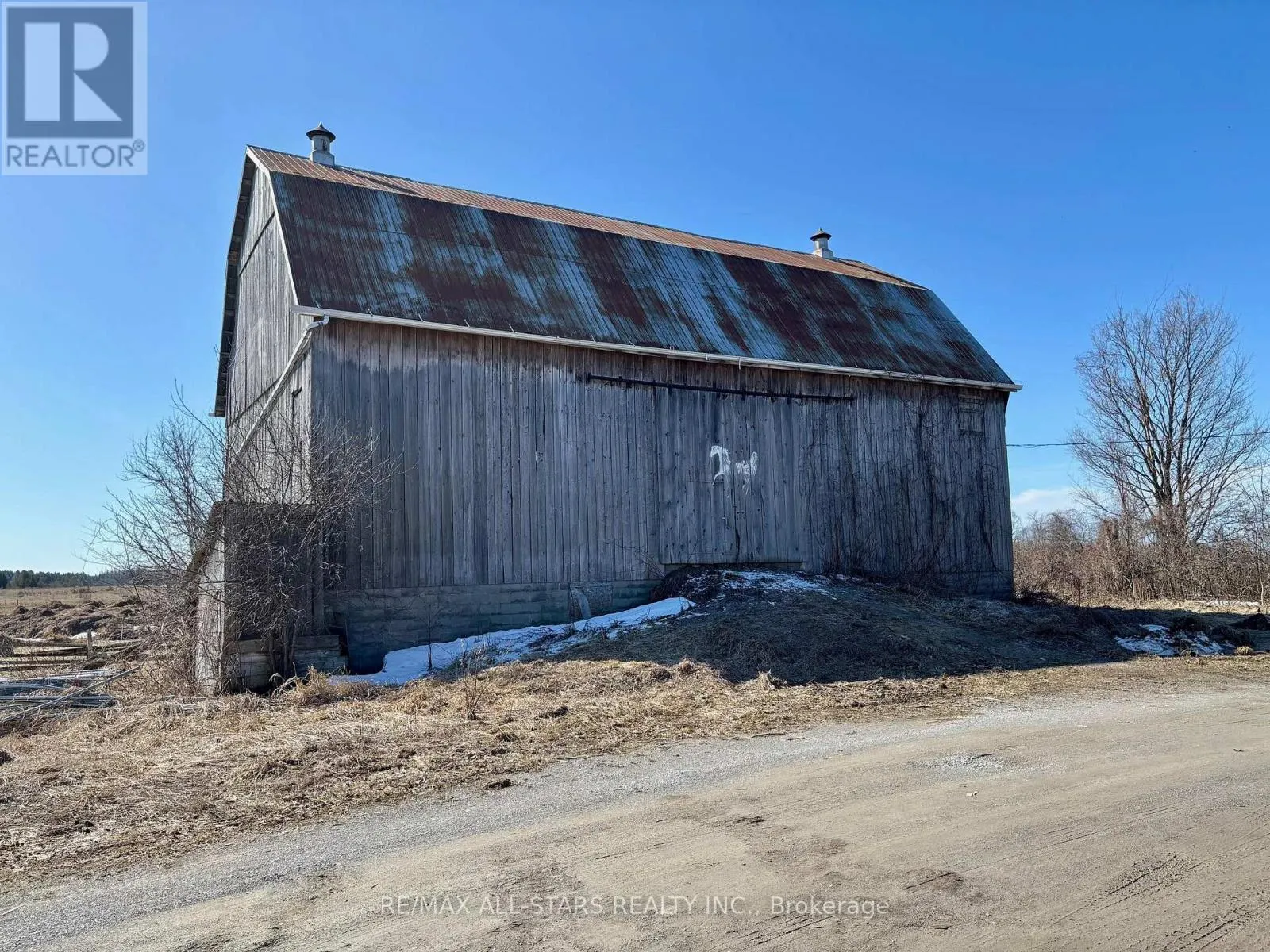 542 PORTAGE ROAD
