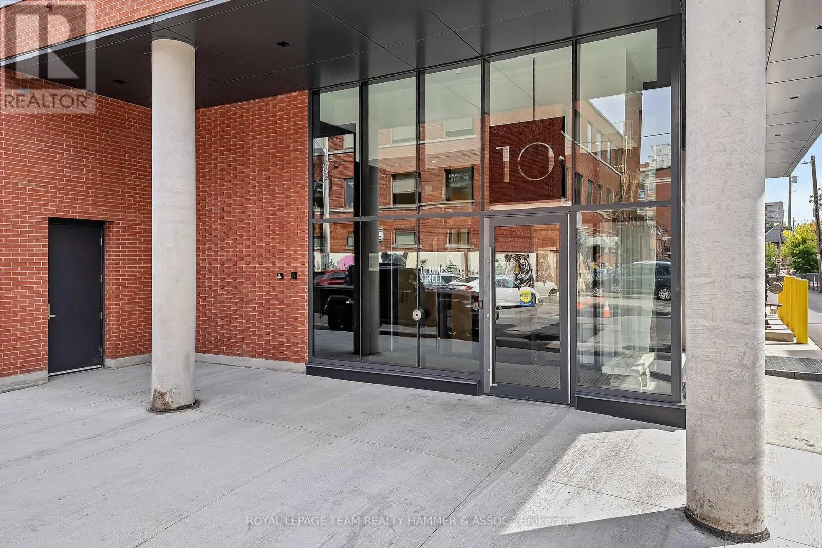 707 - 10 JAMES STREET