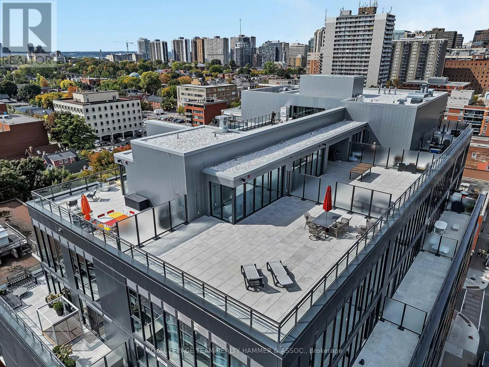 707 - 10 JAMES STREET