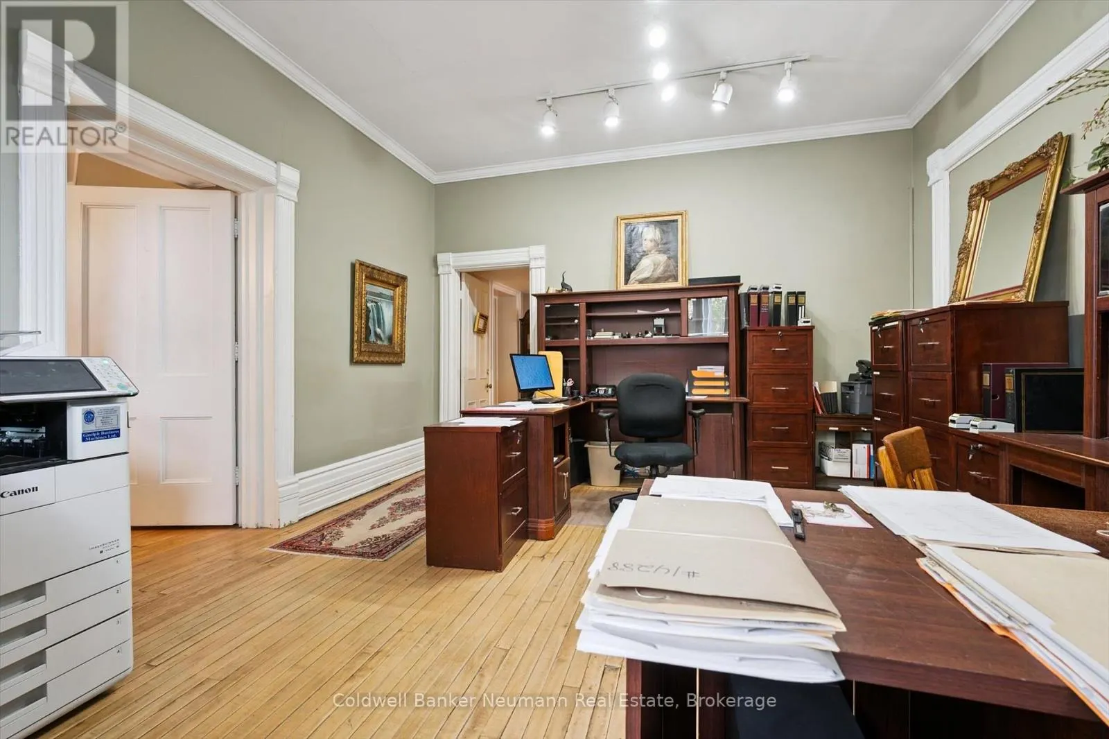 221 WOOLWICH STREET