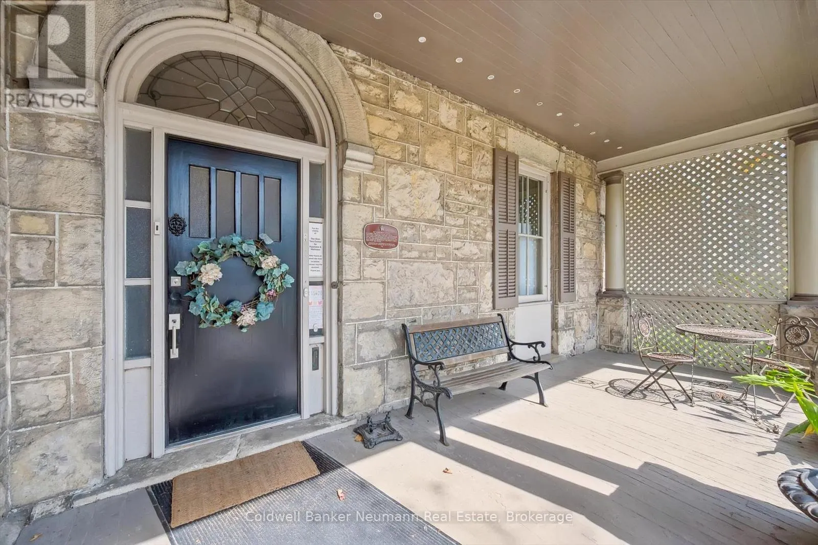221 WOOLWICH STREET