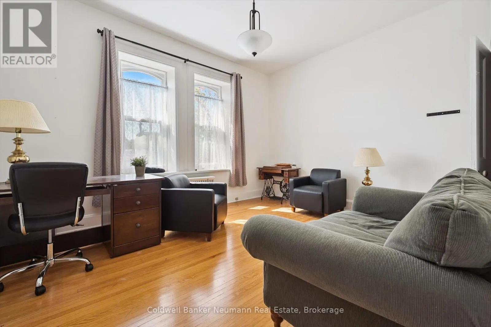 221 WOOLWICH STREET