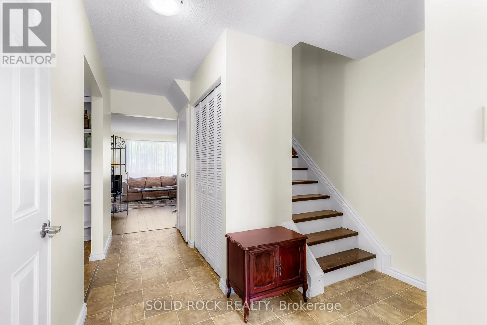 29 WINDFIELD CRESCENT