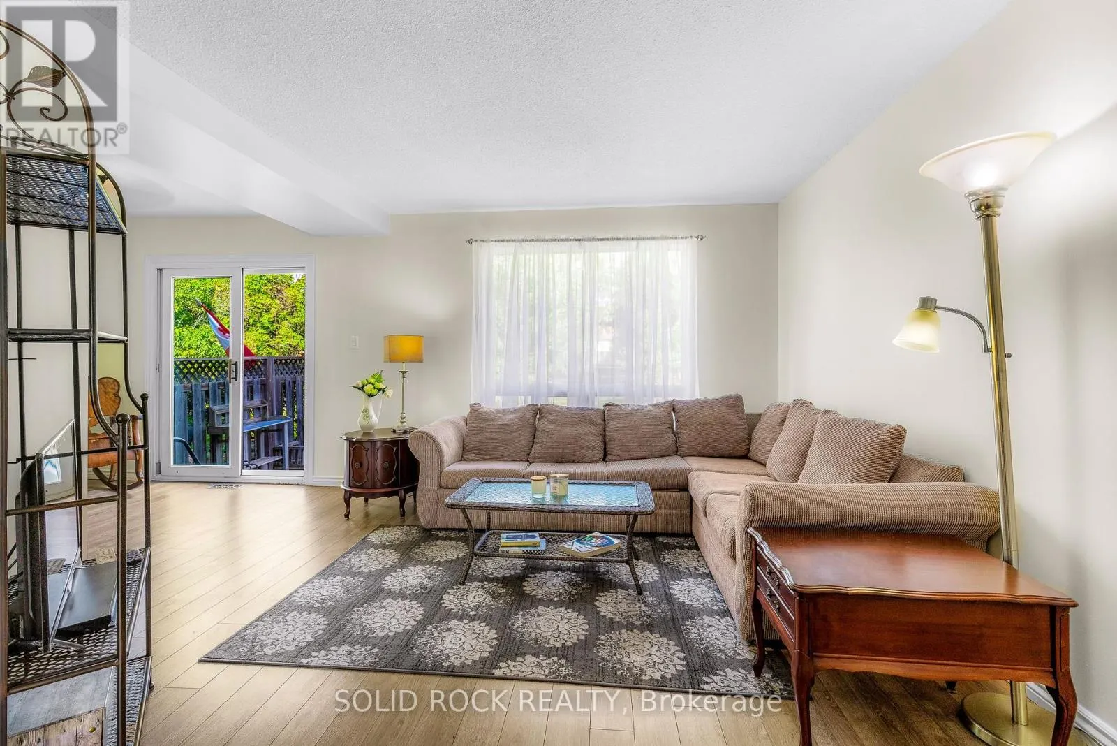 29 WINDFIELD CRESCENT