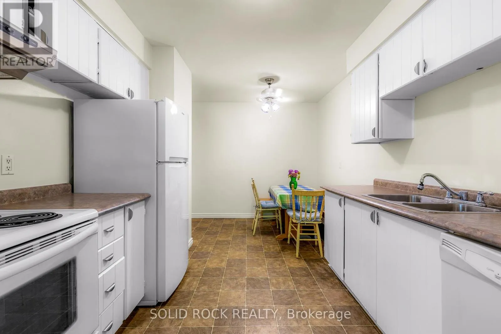 29 WINDFIELD CRESCENT
