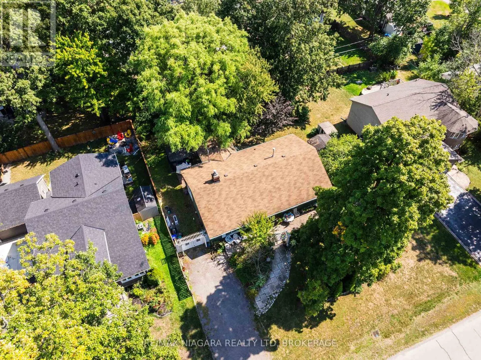 600 LAKEVIEW ROAD