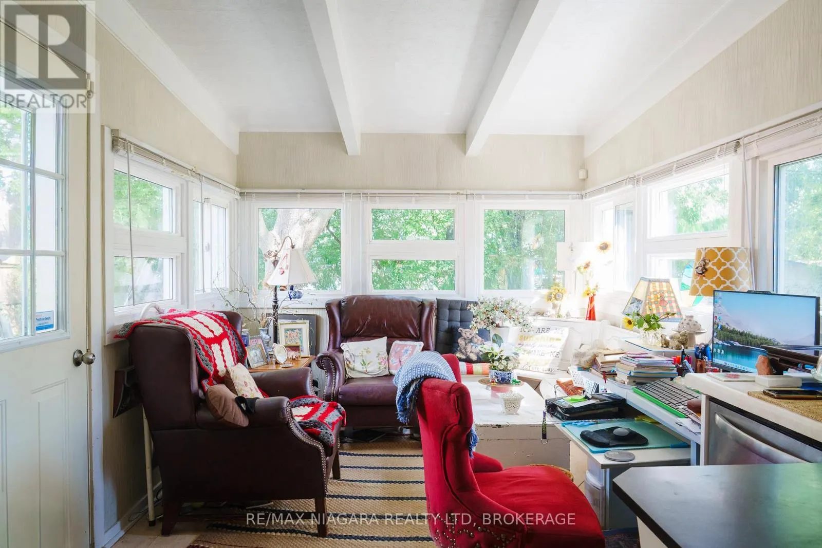 600 LAKEVIEW ROAD