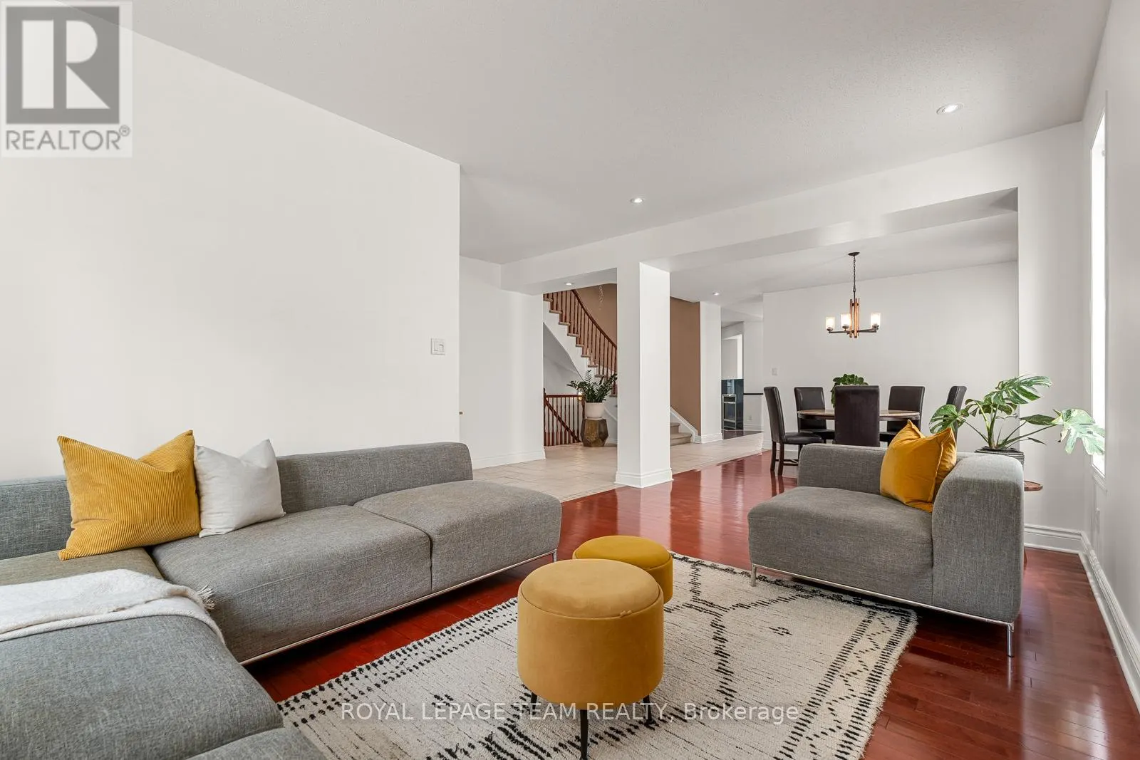 33 VALENCIA STREET
