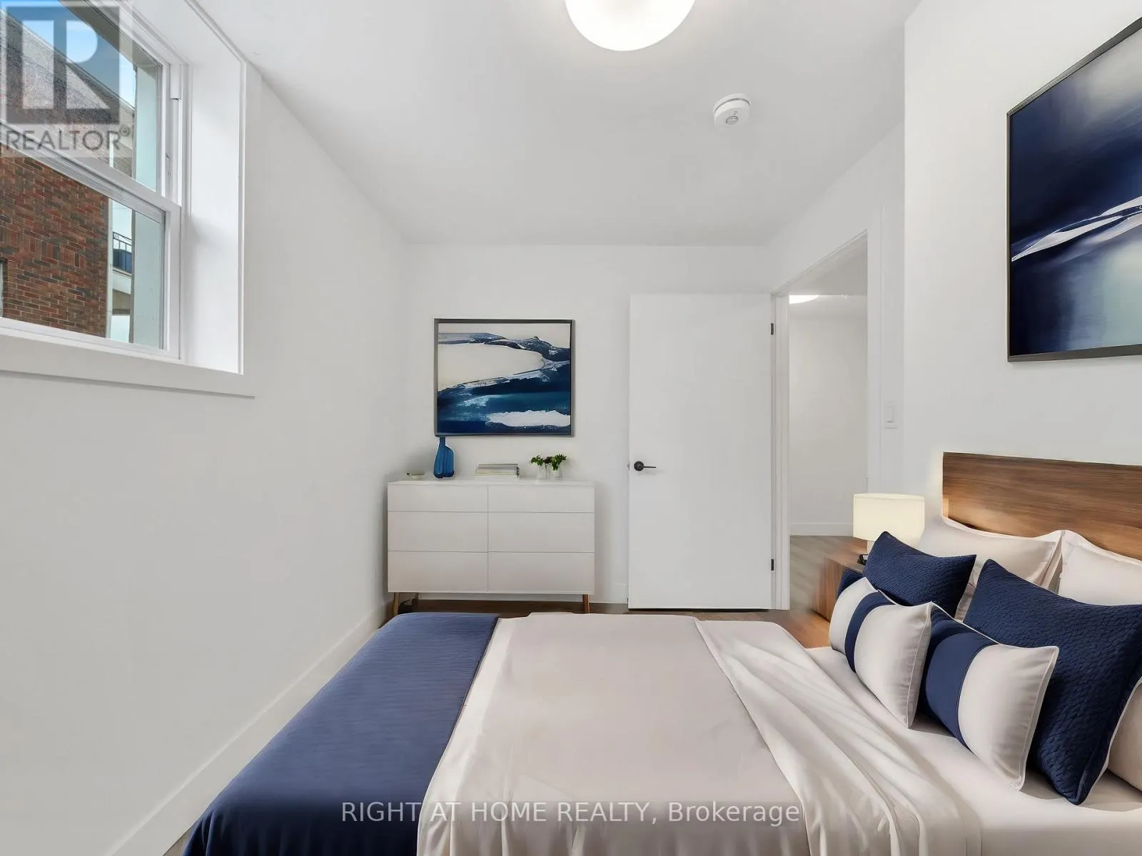 102 - 1804 DROUILLARD ROAD