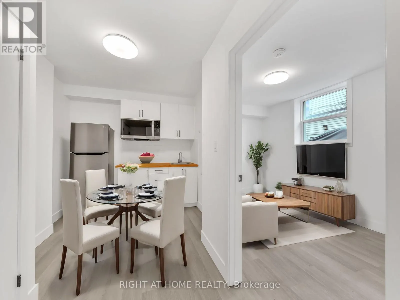 102 - 1804 DROUILLARD ROAD