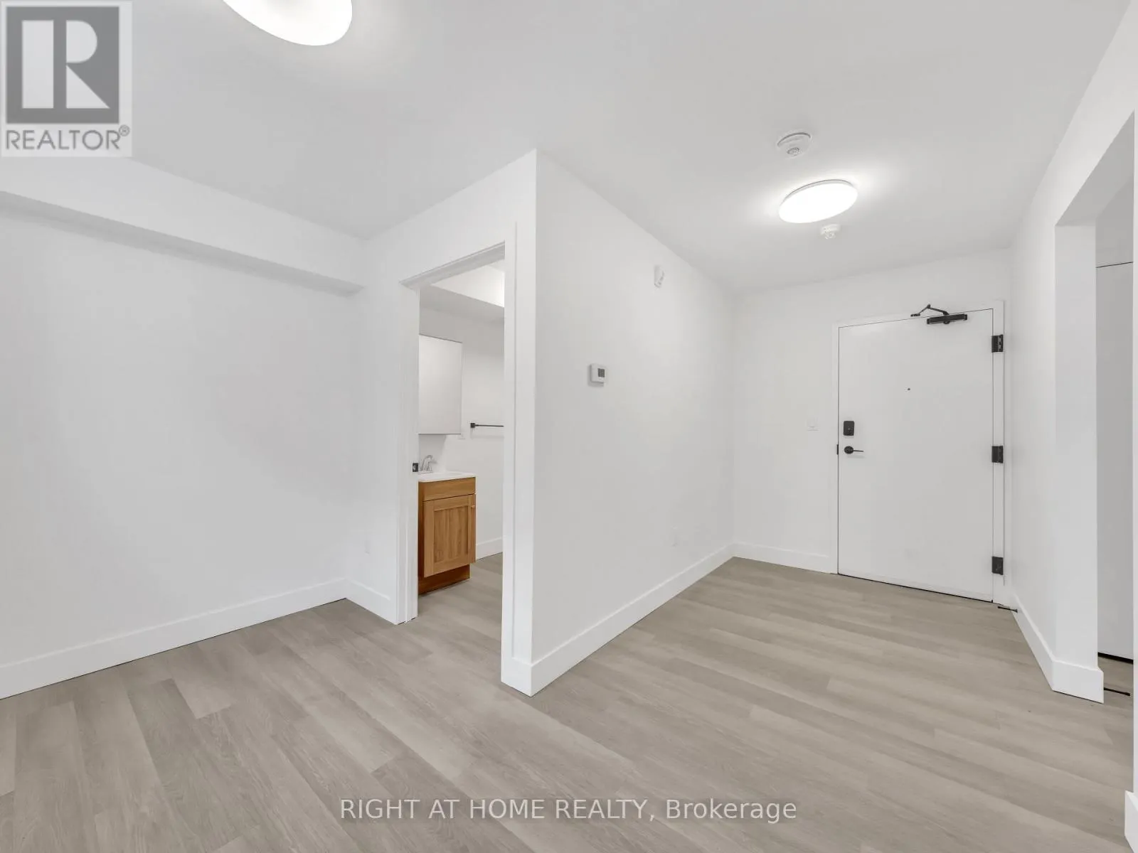102 - 1804 DROUILLARD ROAD