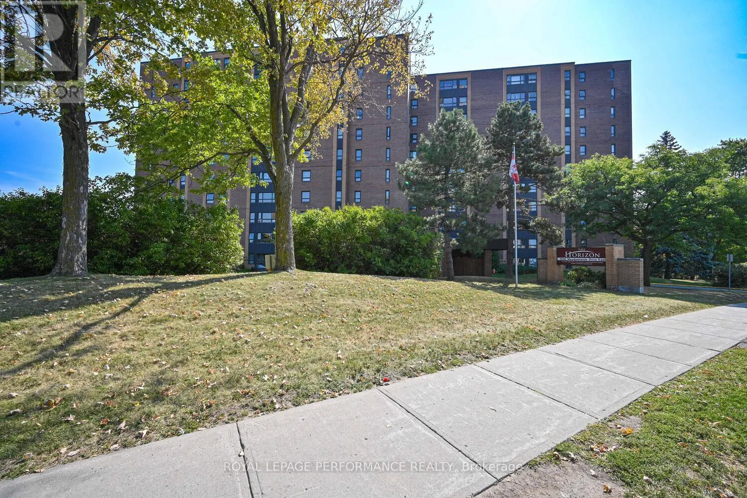 607 - 1356 MEADOWLANDS DRIVE E