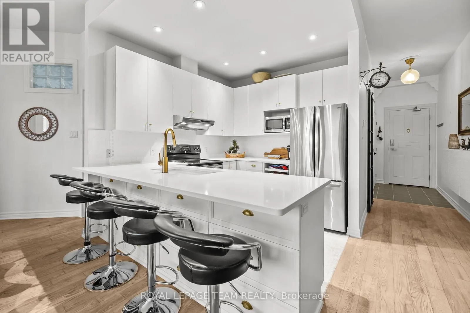 203 - 500 CLARIDGE DRIVE