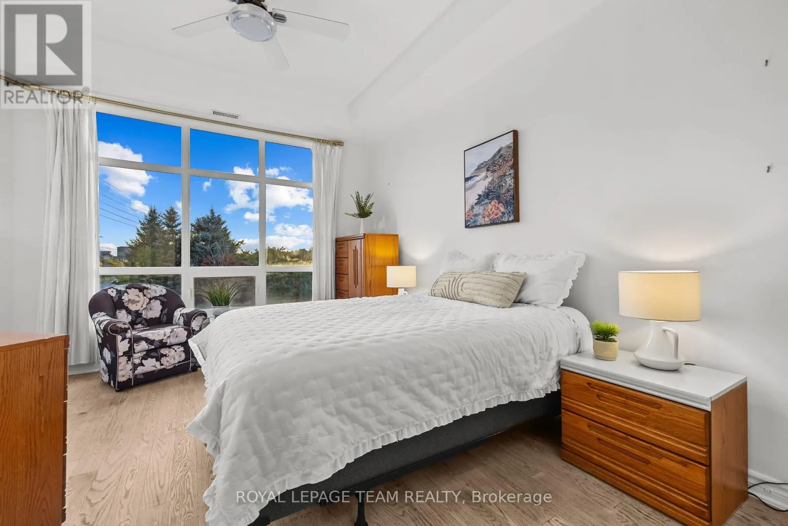 203 - 500 CLARIDGE DRIVE