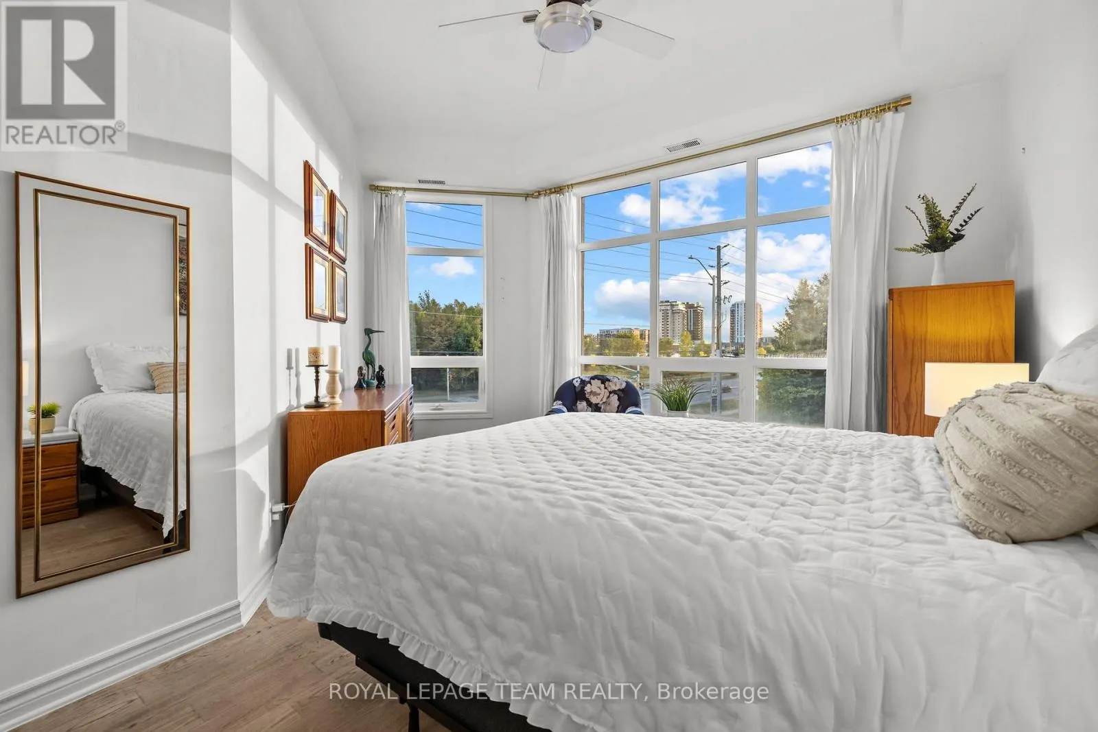 203 - 500 CLARIDGE DRIVE