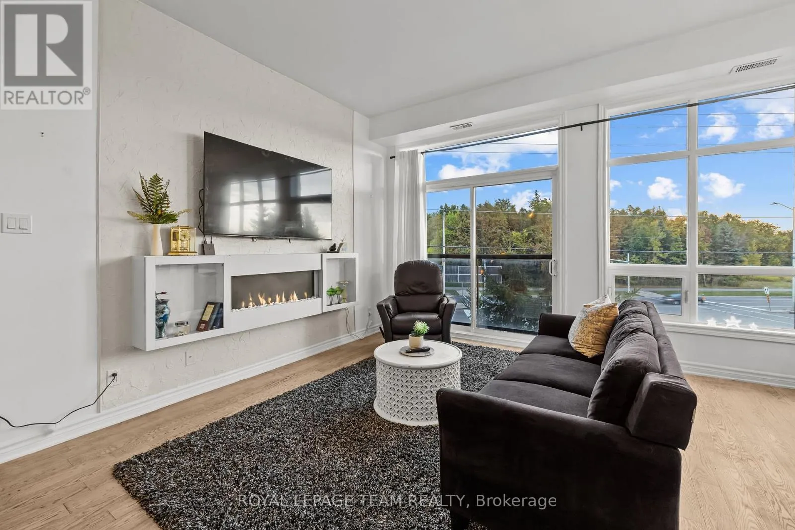203 - 500 CLARIDGE DRIVE