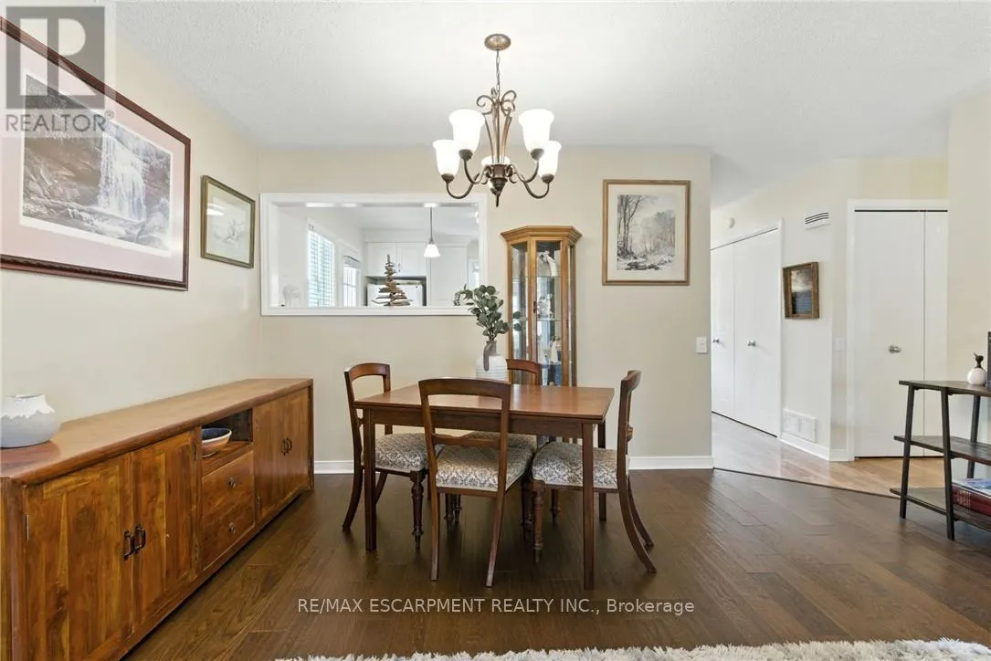 360 SILVERBIRCH BOULEVARD
