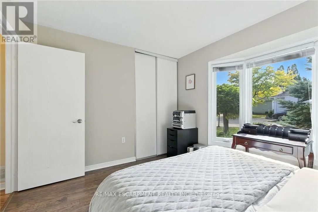 360 SILVERBIRCH BOULEVARD